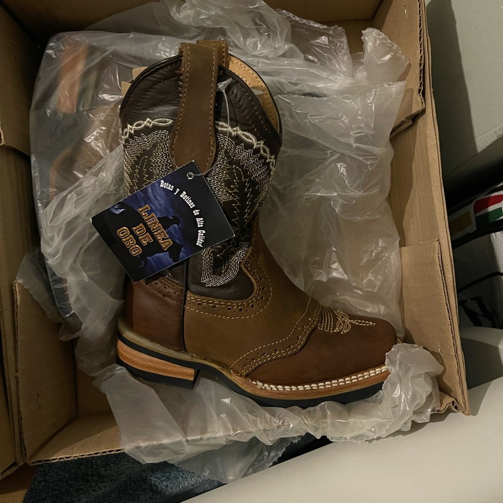 Linea de oro toddler rodeo boots